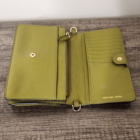Michael Kors Phone Crossbody/Wallet (Pistachio) Color - Picture 6 of 9